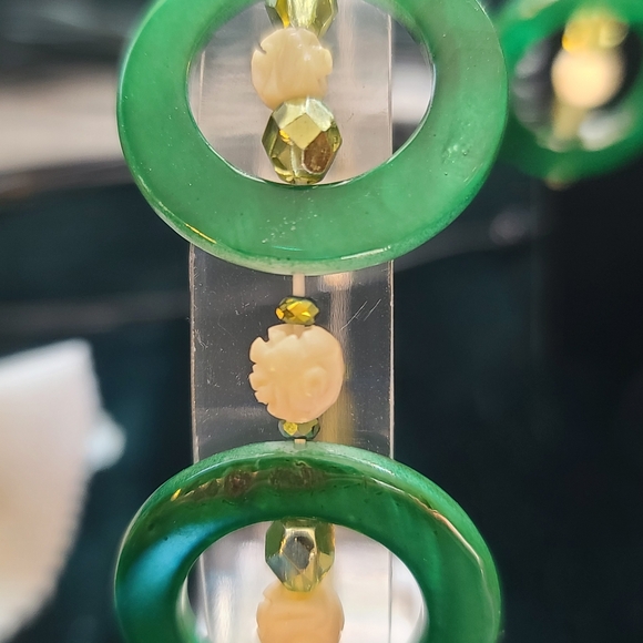 Handcrafted Bracelet and Earrings Set - Mother of Pearl - Picture 5 of 13